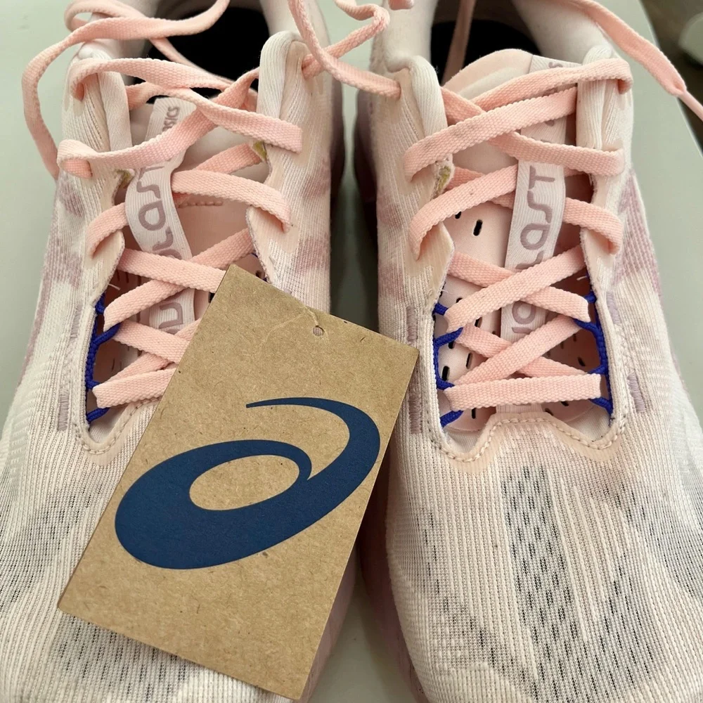 *New* ASICS Novablast 5 Pearl Pink - Picture 3 of 6